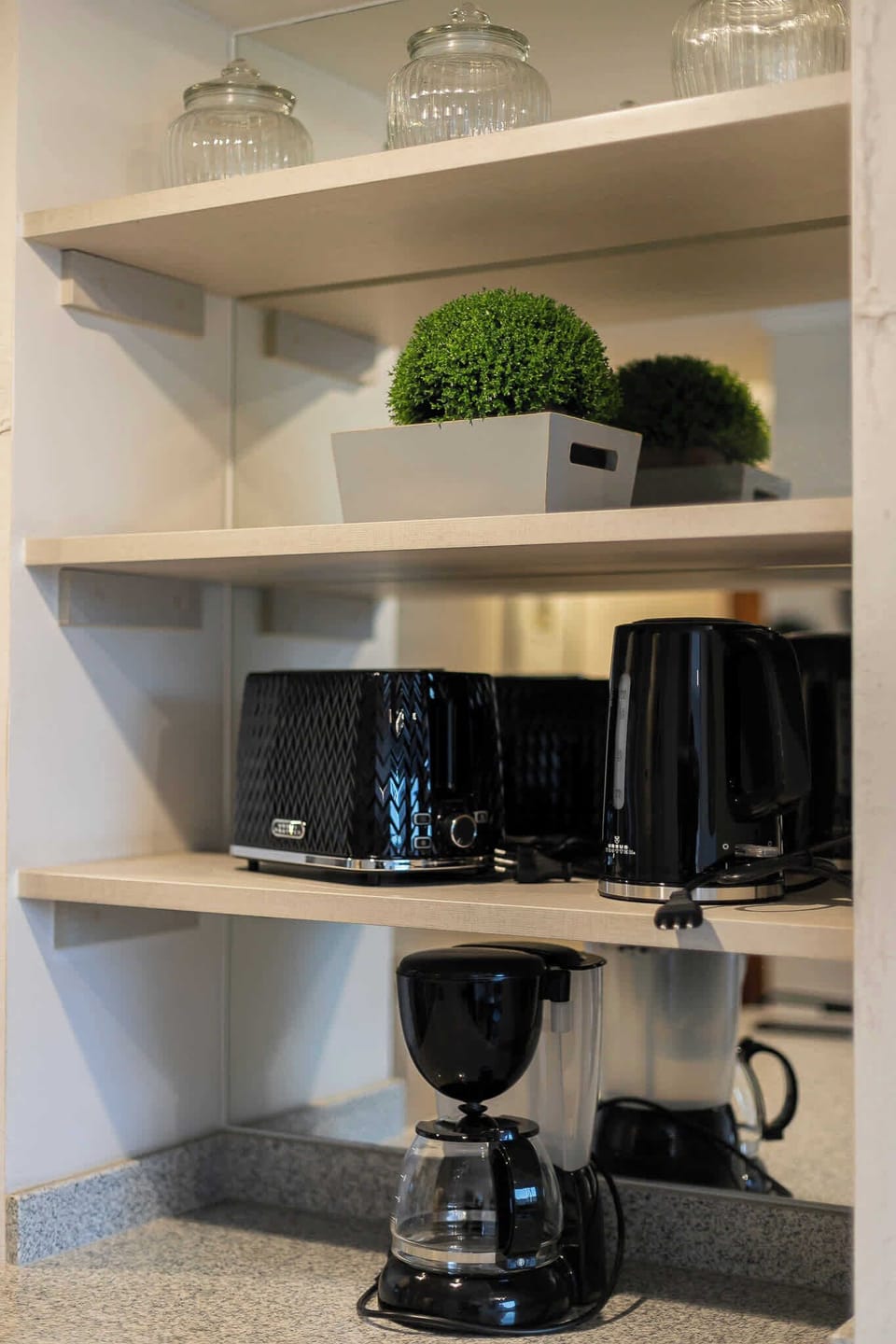 Cocina equipada con todo lo necesario para preparar tus comidas favoritas 