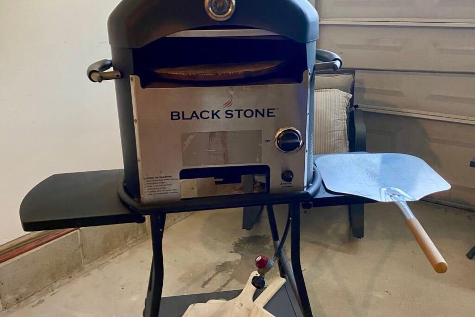 Black Stone Pizza Maker (Outdoor use only. Propane)