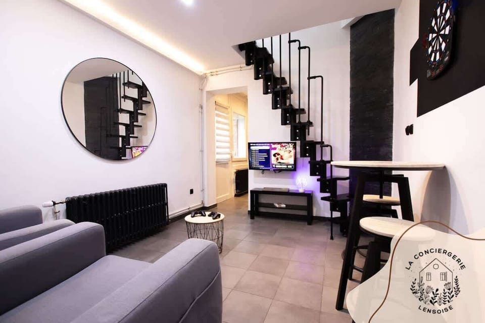 TABLE HAUTE ET 2 TABOURETS