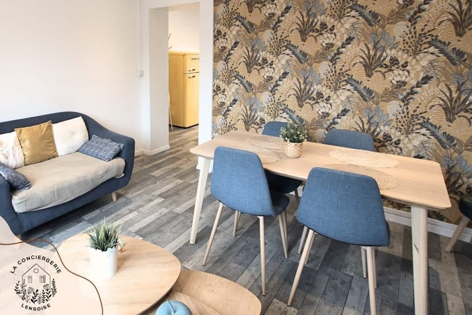 TABLE A MANGER 4 PERSONNES