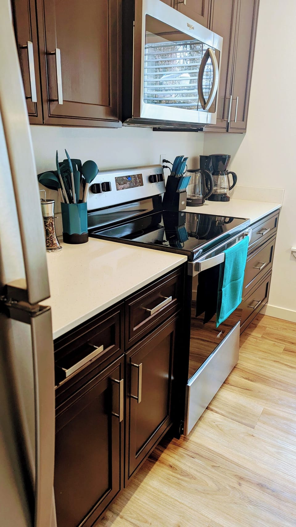 Baking dishes, blender, glassware, dishes, wineglasses, garbage disposal. 