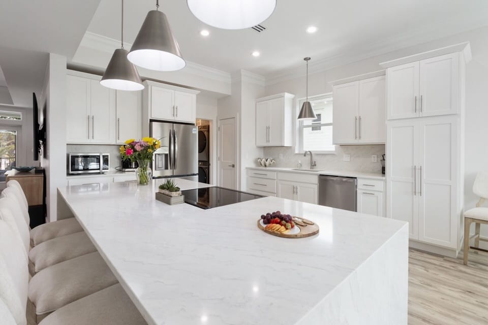 Gorgeous fully equipped kitchen
