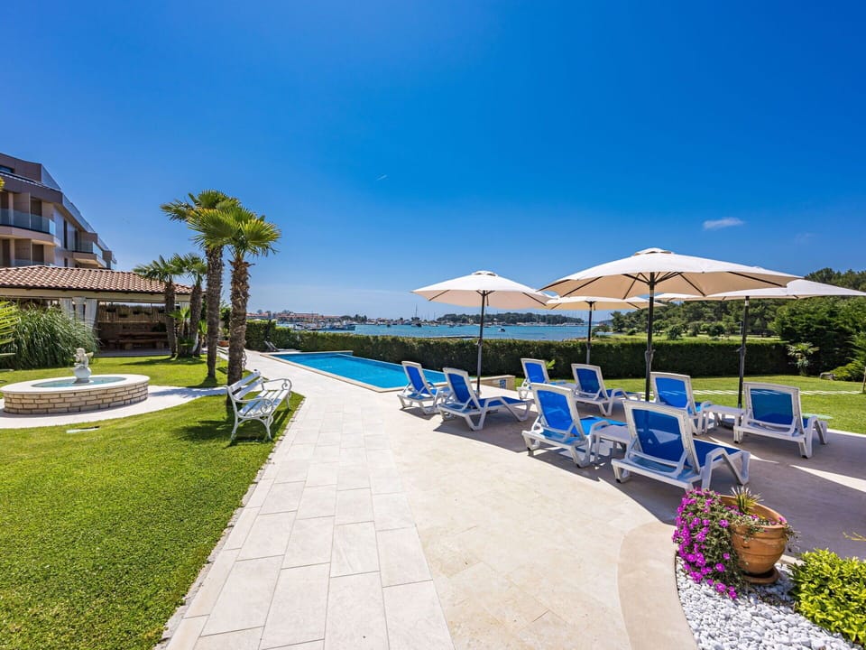 Blue, Swimming Pool, Resort, Residential Area, Estate, Leisure, Eco Hotel, Outdoor Furniture, Mansion, Hotel