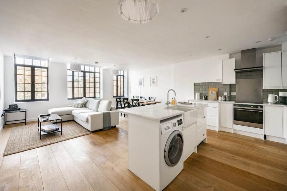 The Old Post Office, Norwich - Host & Stay