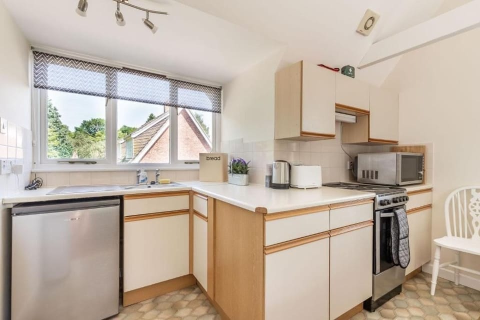 The Lodge at Alderfen View, Neatishead - Host & Stay