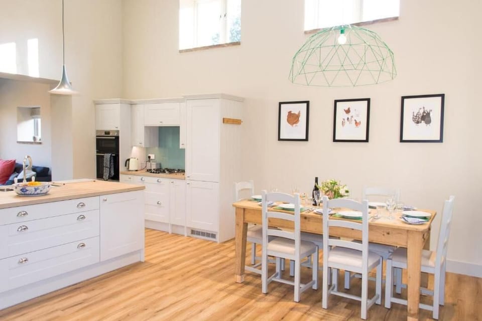 Boathouse Barn, Frettenham - Host & Stay
