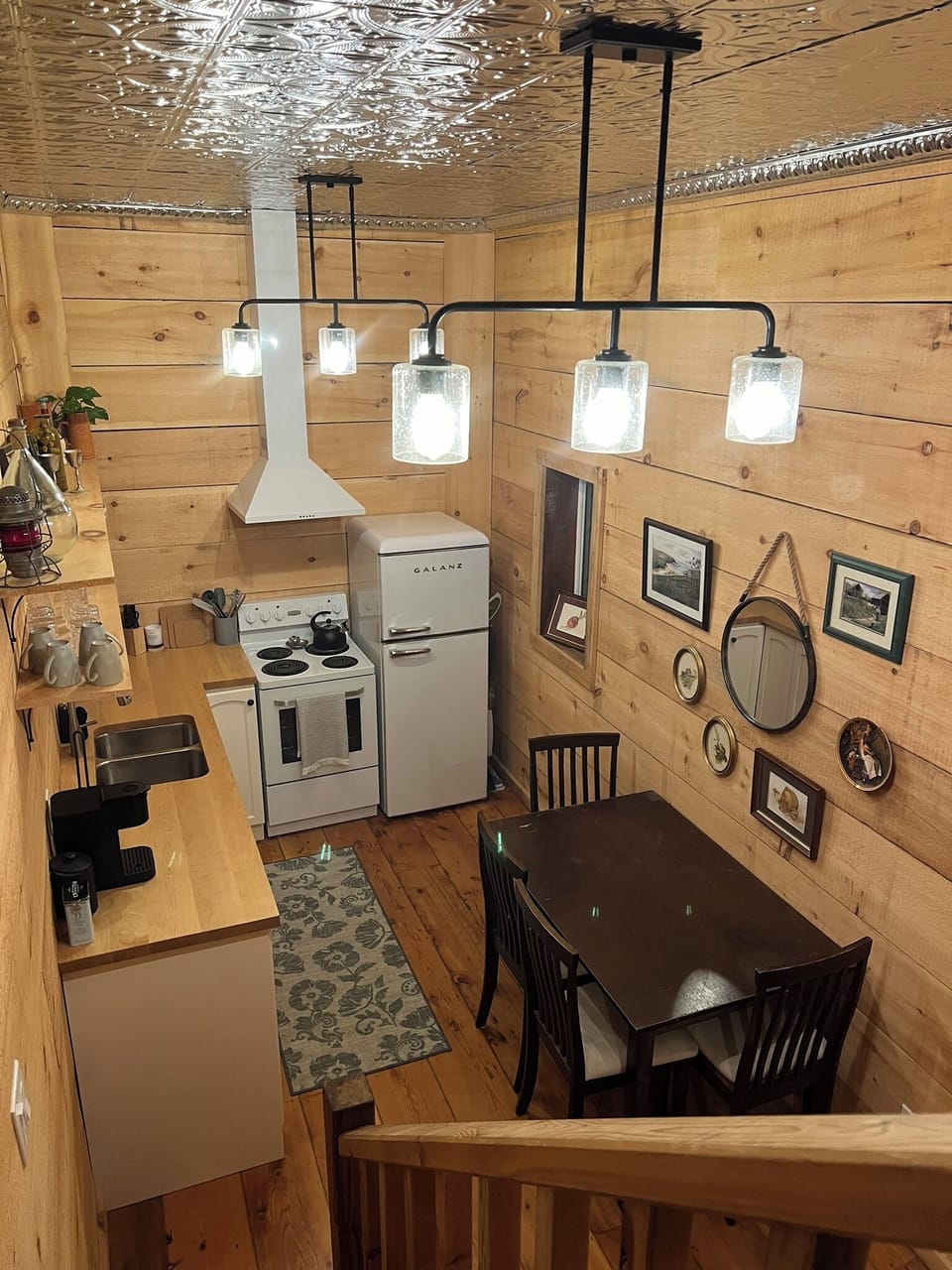 Main Floor Kitchen & Dining 