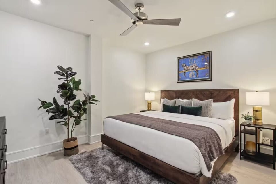 Bedroom with Comfortable King Size Bed  + Smart TV