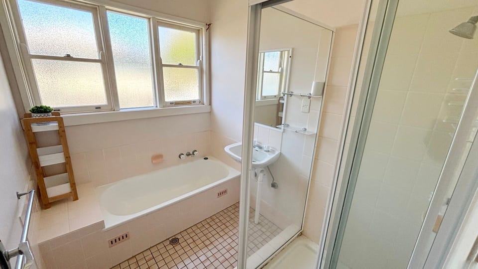 Main bathroom.