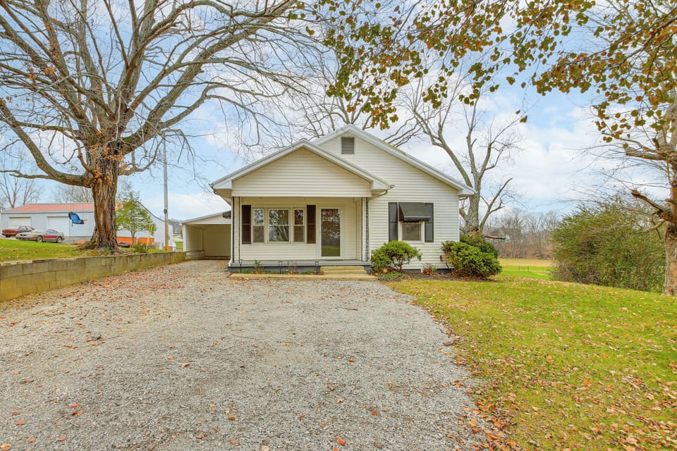 Portland Vacation Rental | 2BR | 1BA | 1,200 Sq Ft | 5 Steps to Enter