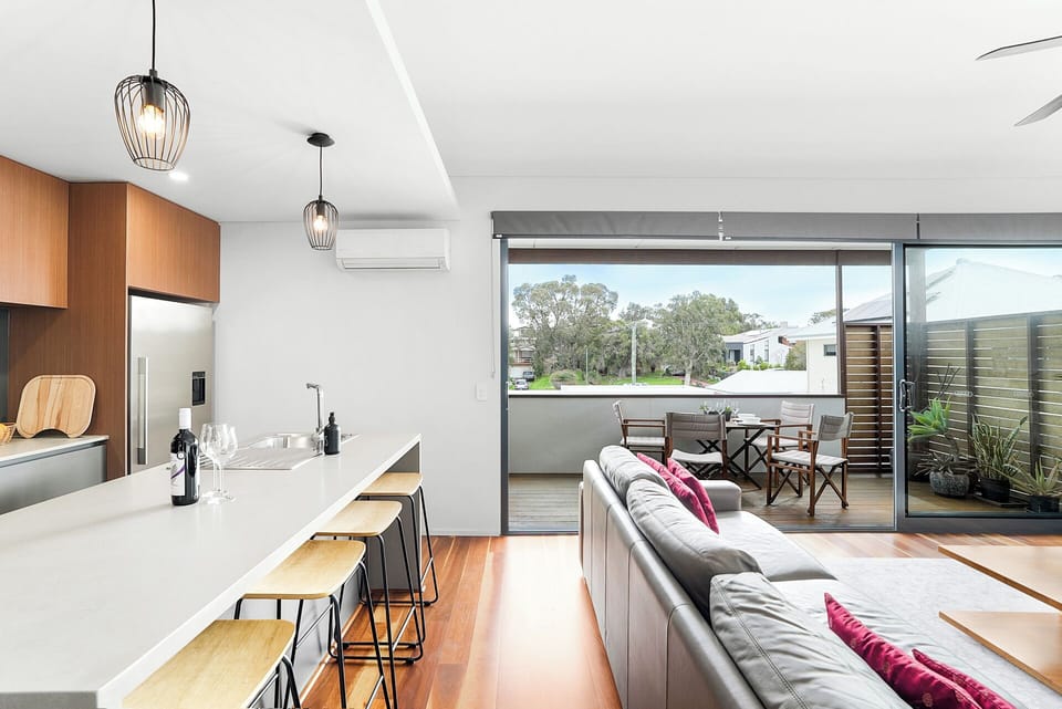 Kitchen/Living Area