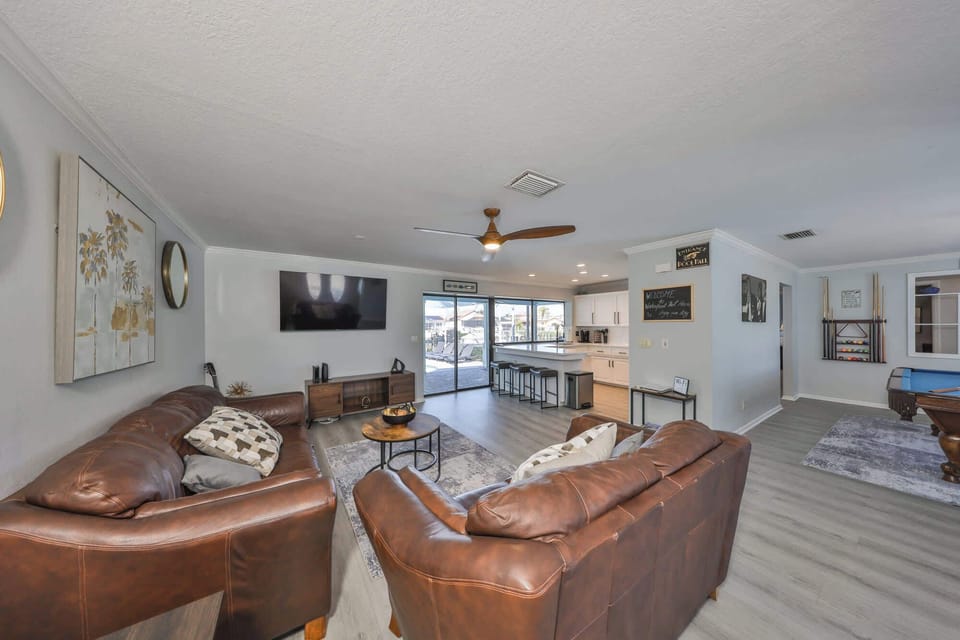 Living /entertainment area
