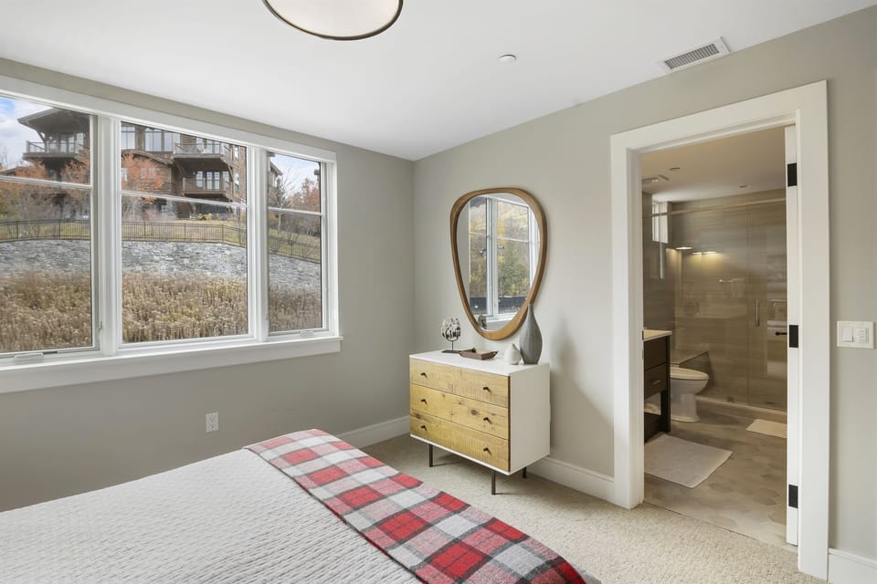 Ensuite private bath