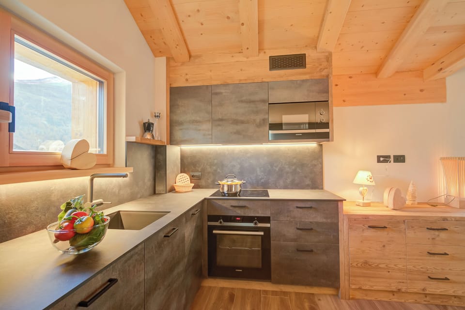 Kitchen and dining area