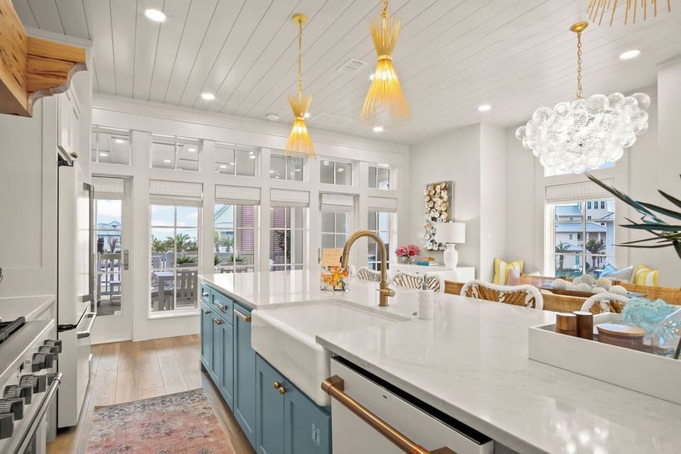 Kitchen, 2nd Floor