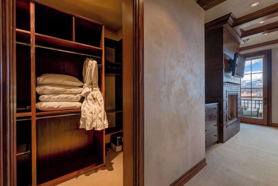 see-forever-cabin-131-24