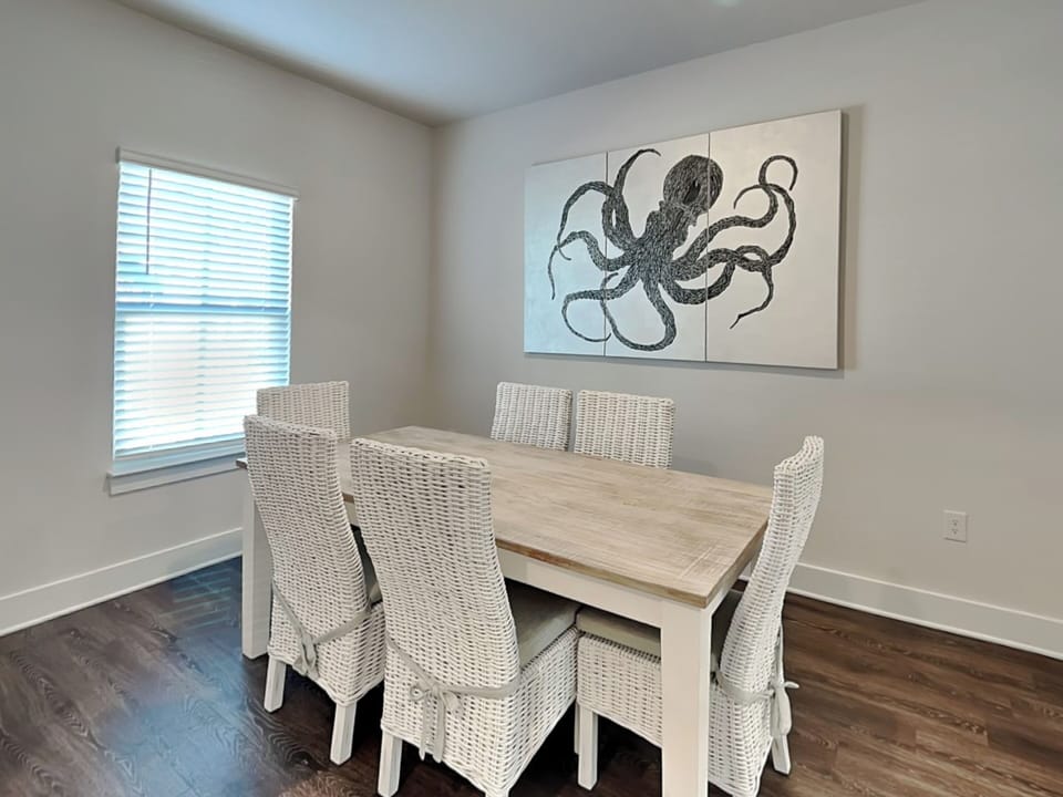 Dining Area - First Floor
