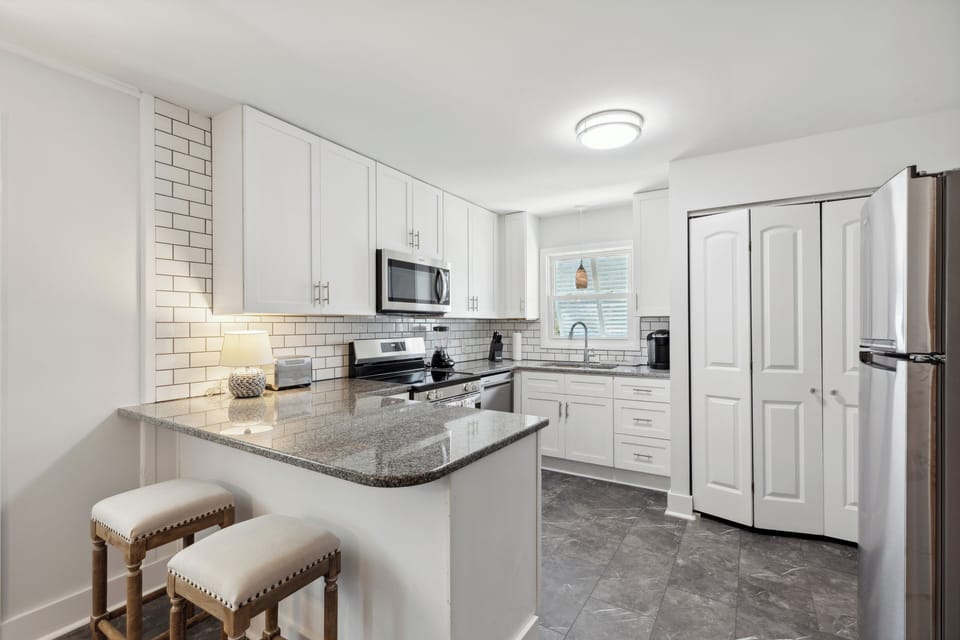 Full Size Kitchen