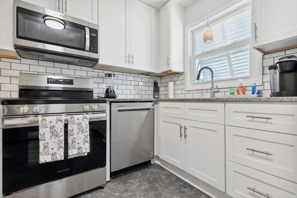 Full Size Kitchen