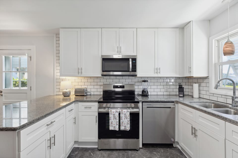 Full Size Kitchen
