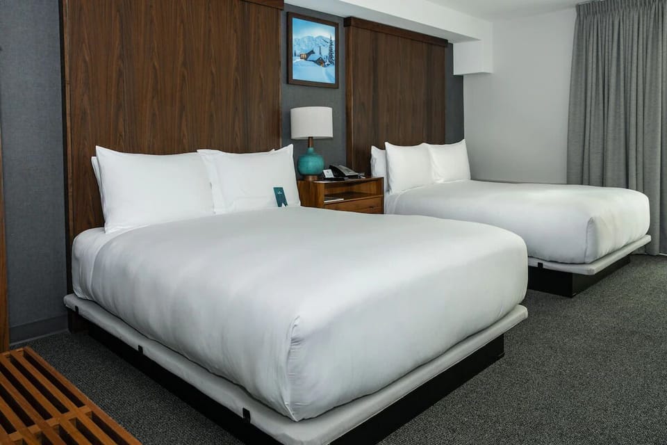 Unit with 2 Queen beds. Exact unit will be assigned upon arrival. Views, colors, and decor may vary.