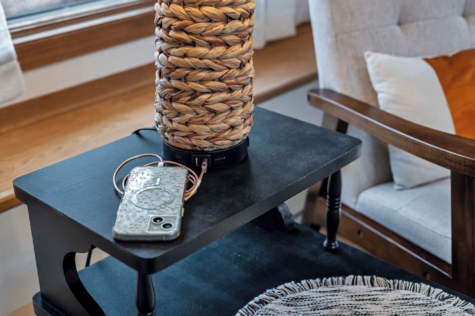 Charging ports on all lamps (just bring your cord!)
