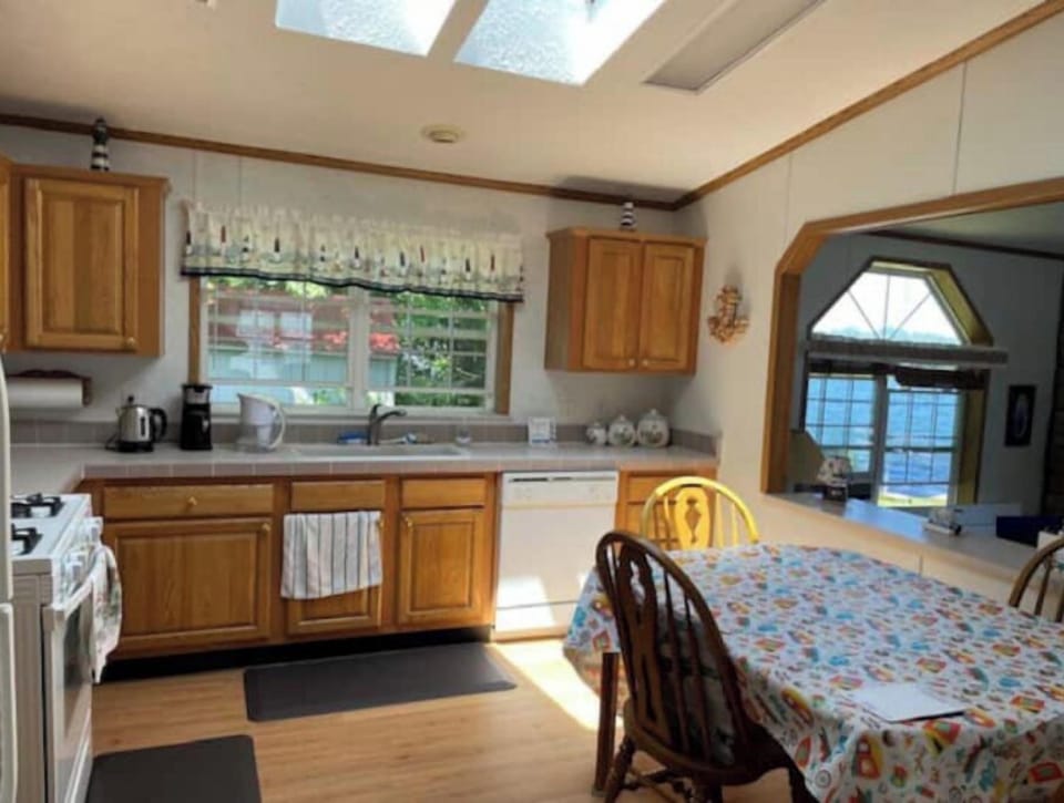 Kitchen dining table

