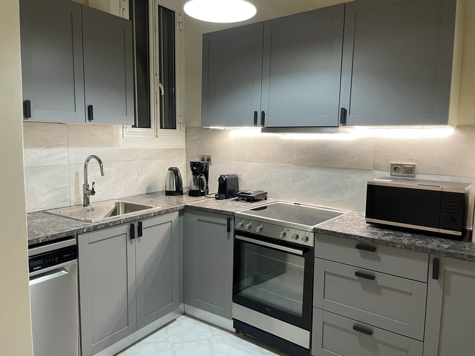 Full brand new kitchen
