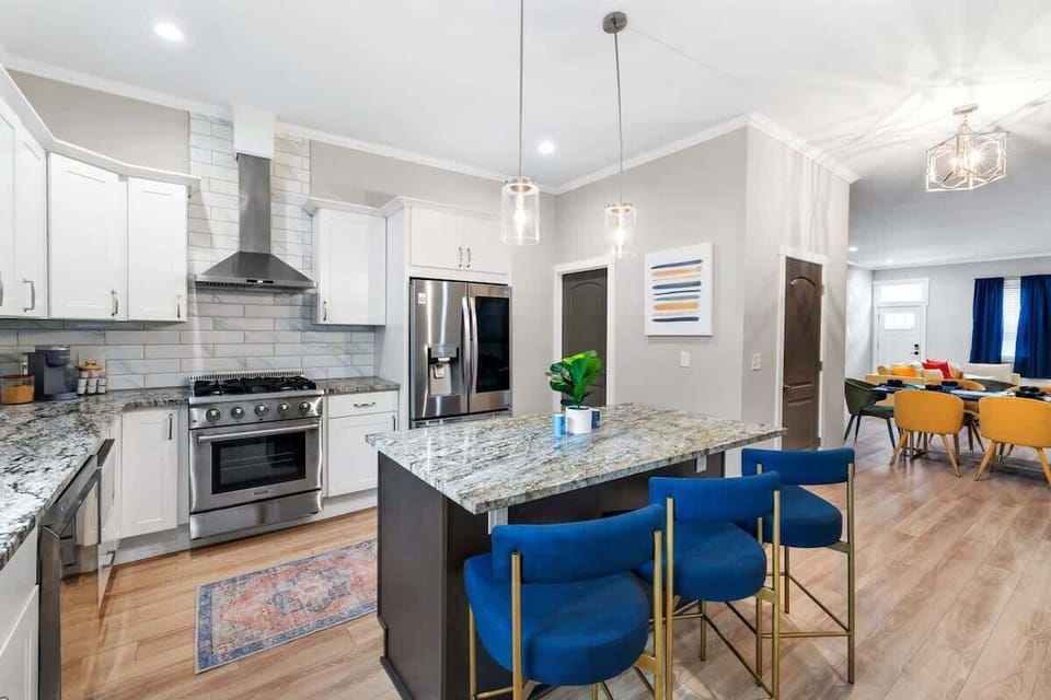 Complete with a sleek range hood to keep your cooking space fresh and clear.