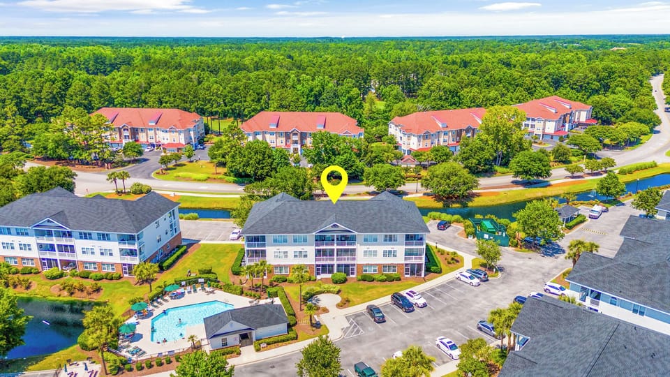 You're steps from the pool and minutes from shopping, dining, golf & the beach.