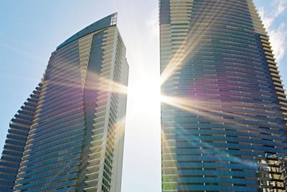 Apartment tower 