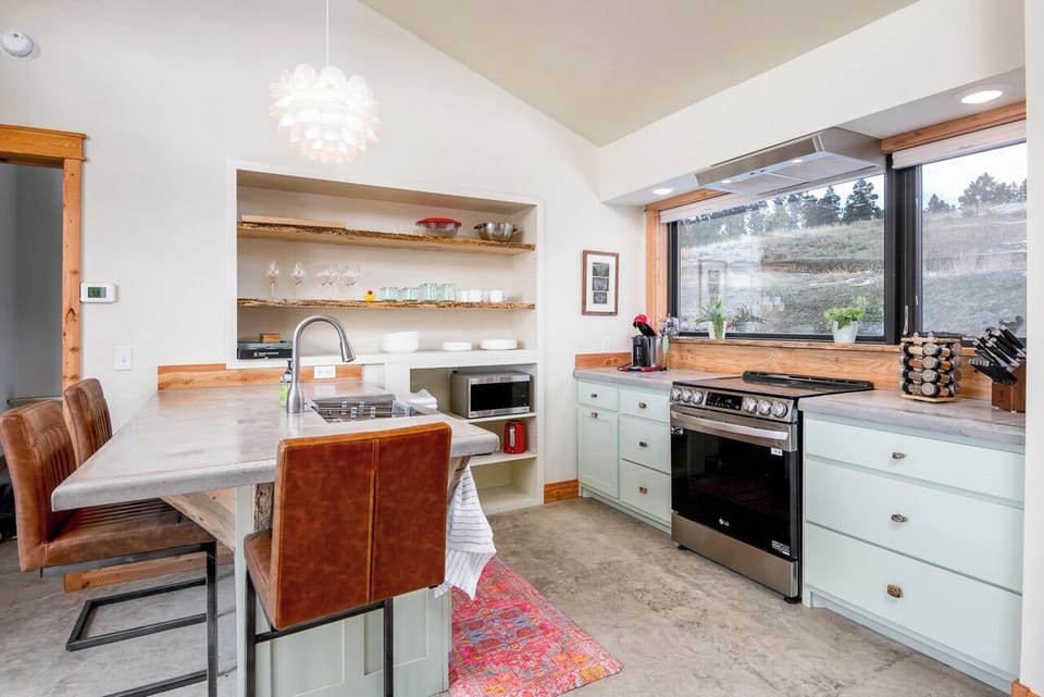 Kitchen in #6