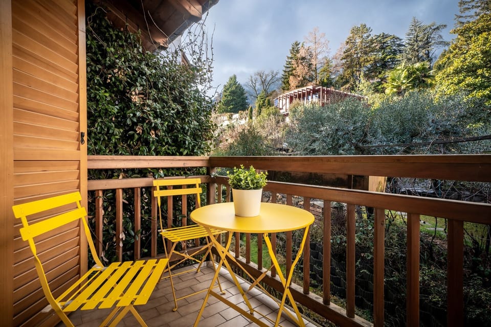 Balcony with a view of the mountains