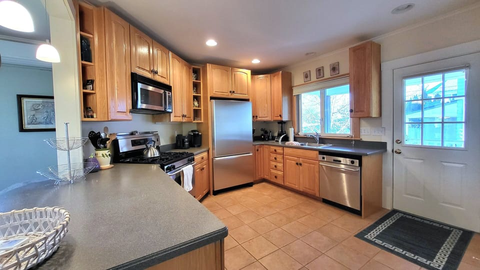 Fully equipped kitchen