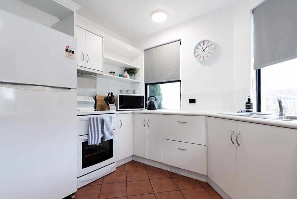 Bright fully-equipped kitchen