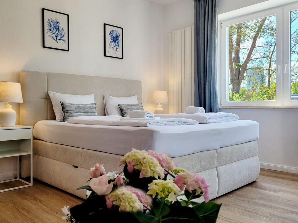 Pure harbor romance - vacation apartment with a first-class view from "Momentic" - Apartment in Ostholstein