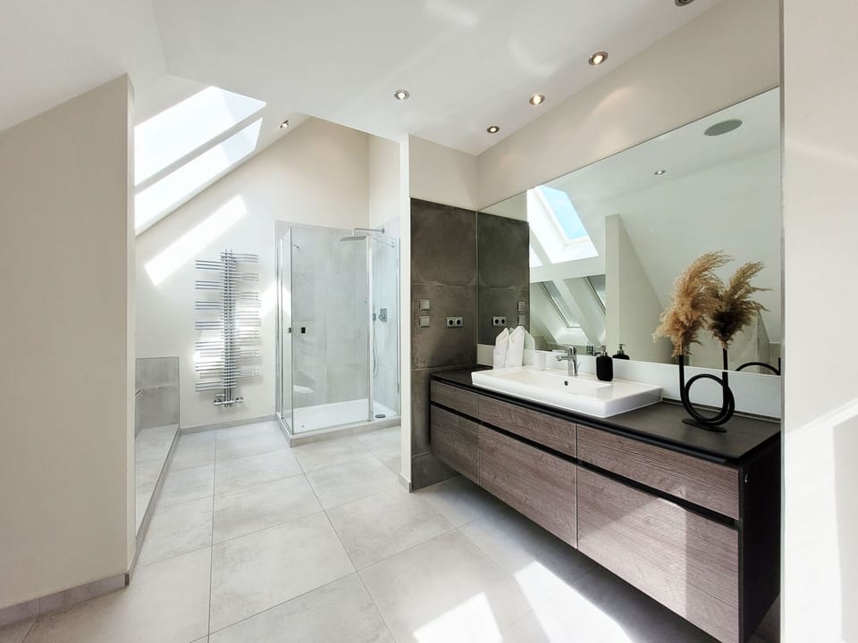 The Rose House - luxurious vacation home with plenty of space for the whole family by House in Timmendorfer Strand