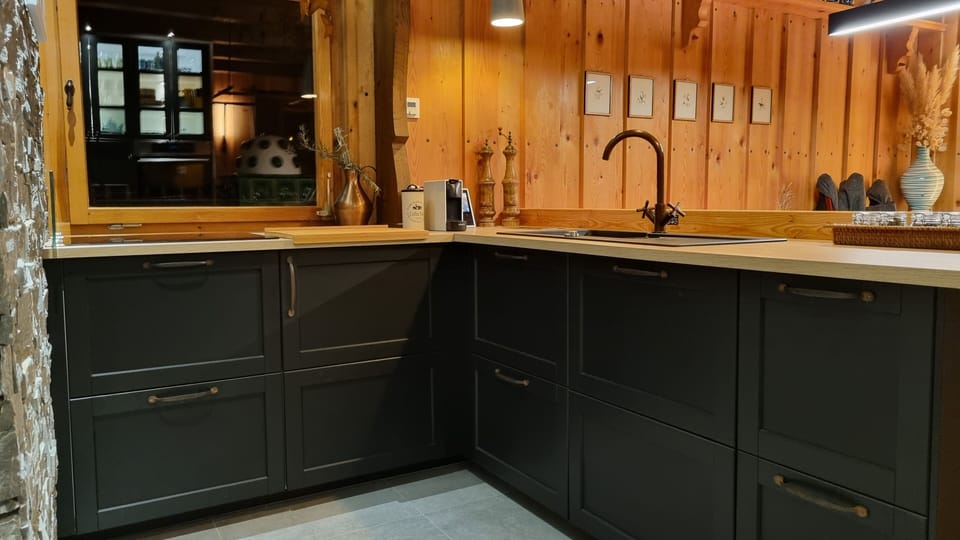 kitchen (1)