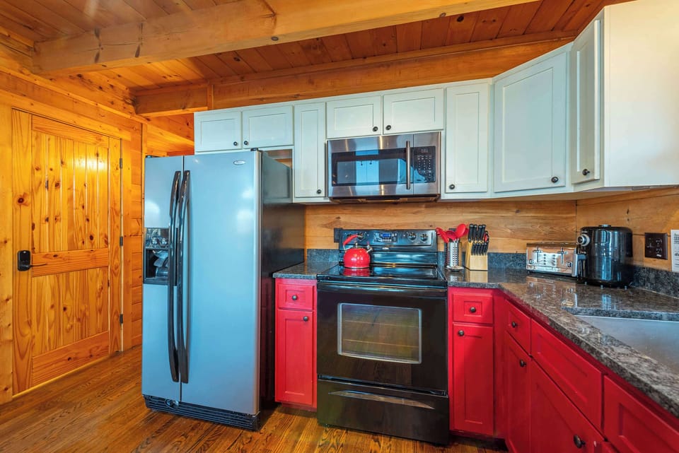 Ready for all your culinary adventures, equipped with everything you need to cook and create.