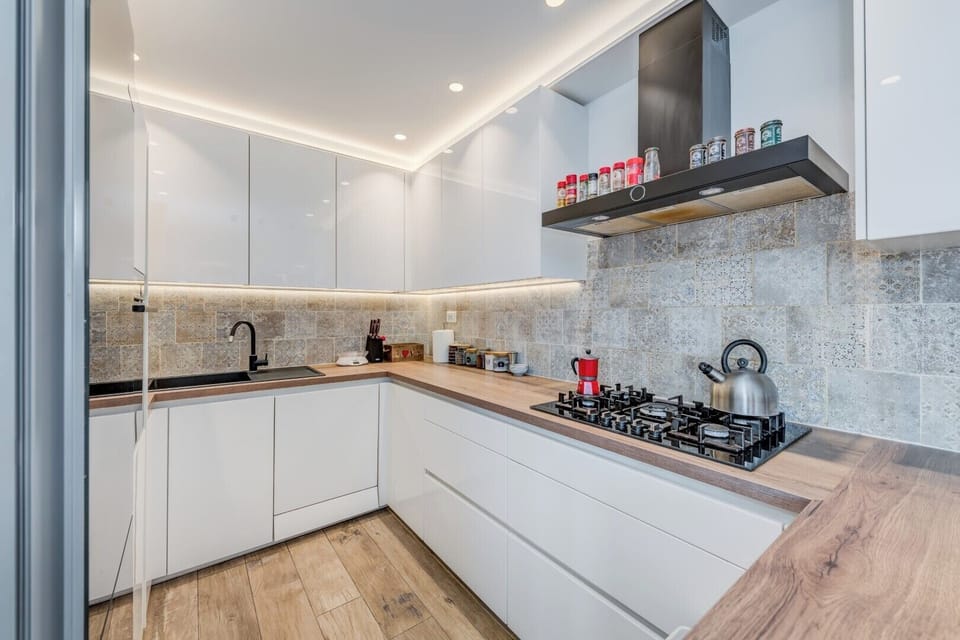 A modern and functional kitchen