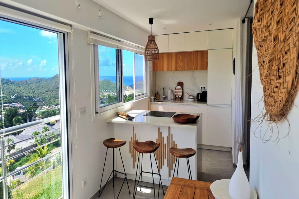 kitchen-ocean-nest-track1