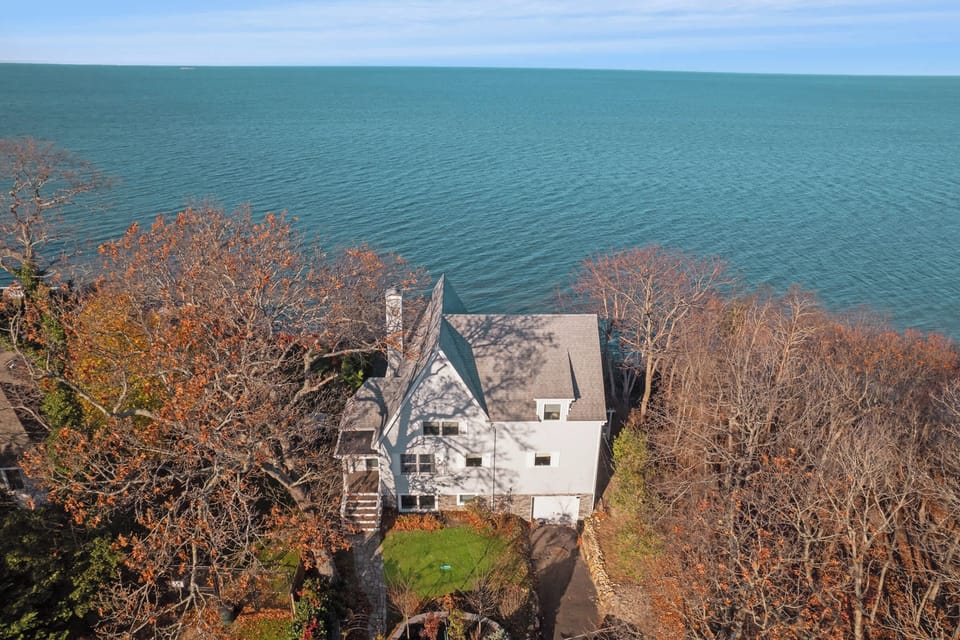 Birds eye view of the property