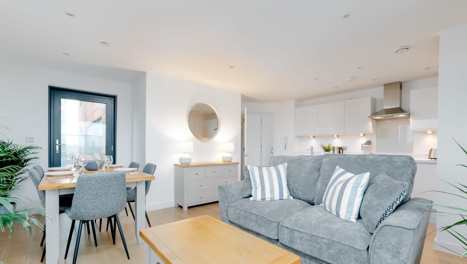 This open living space also benefits from the natural light