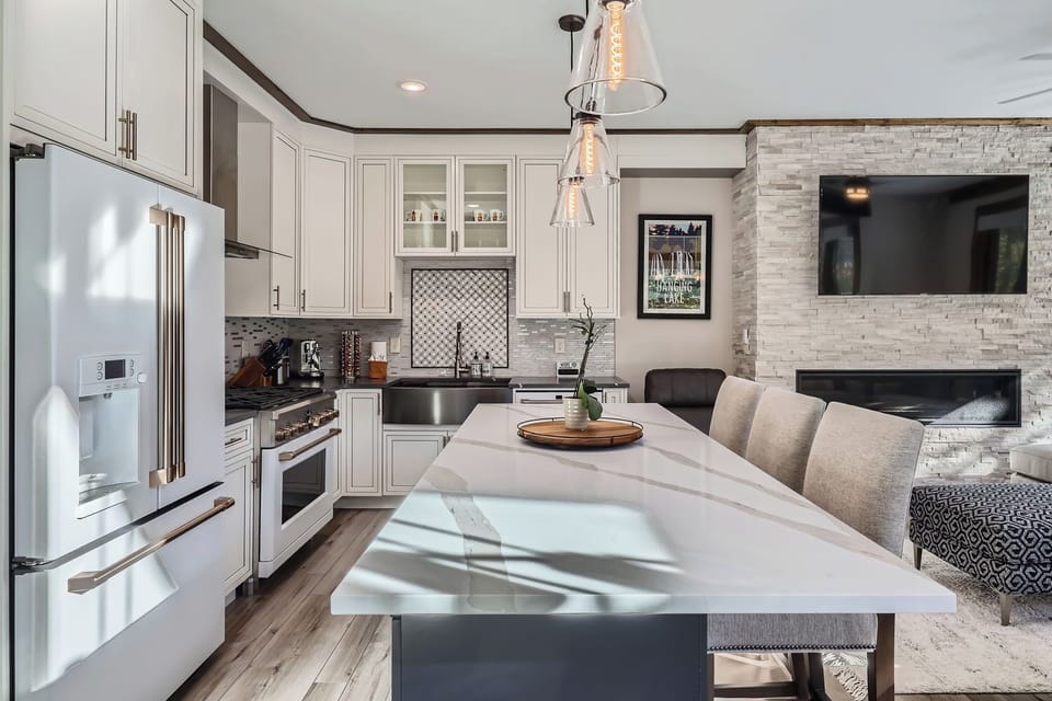 102 Lake Ridge Cir #1890 - Web Quality - 009 - 11 Kitchen Feature