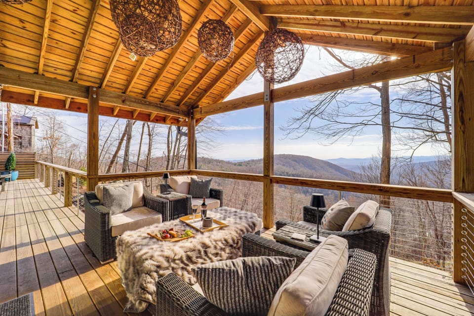 Blowing Rock Vacation Rental | 4BR | 2BA | 2,300 Sq Ft | Stairs Required