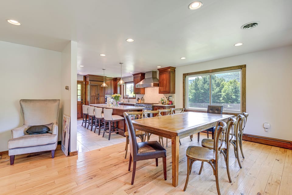 Dining Area | 2nd Floor