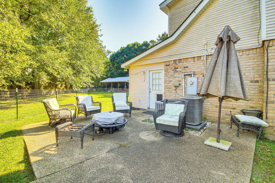 Private Patio | Fire Pit