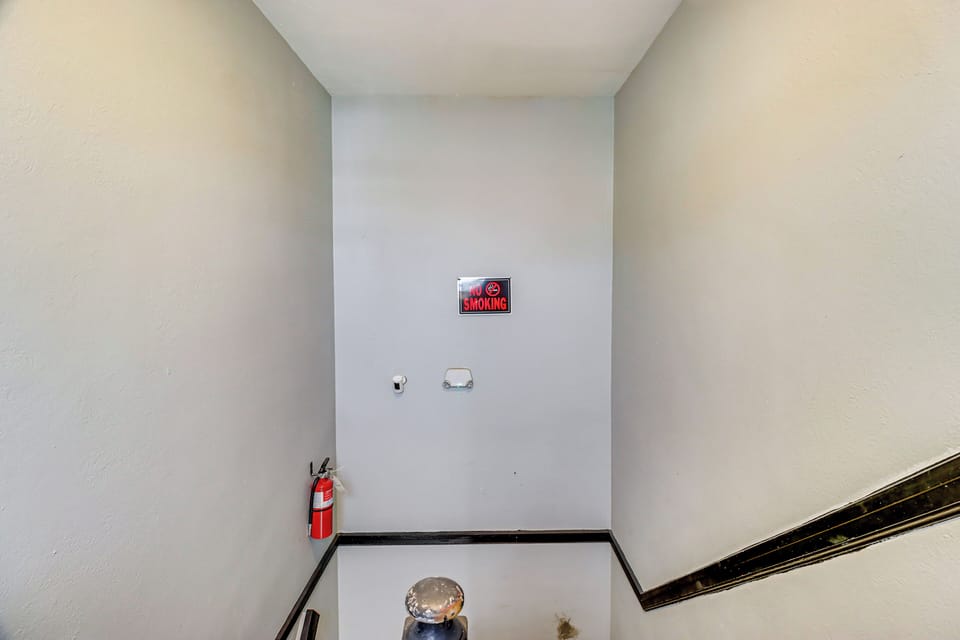 Complex Hallway