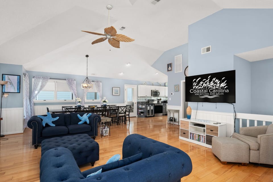 CW03: Starfish Serenade | TL Living Area, Deck Access