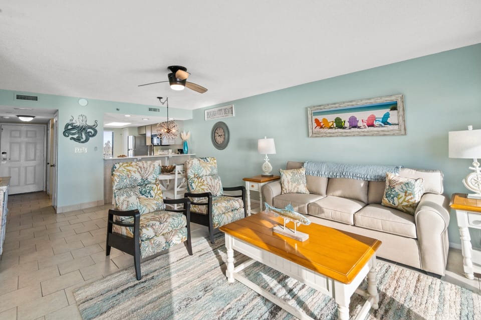 Gulf Front Living Area with Sleeper Sofa